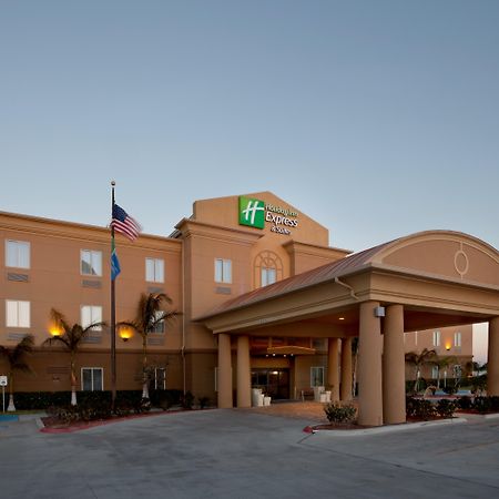 Holiday Inn Express Hotel & Suites Zapata By Ihg Exterior photo