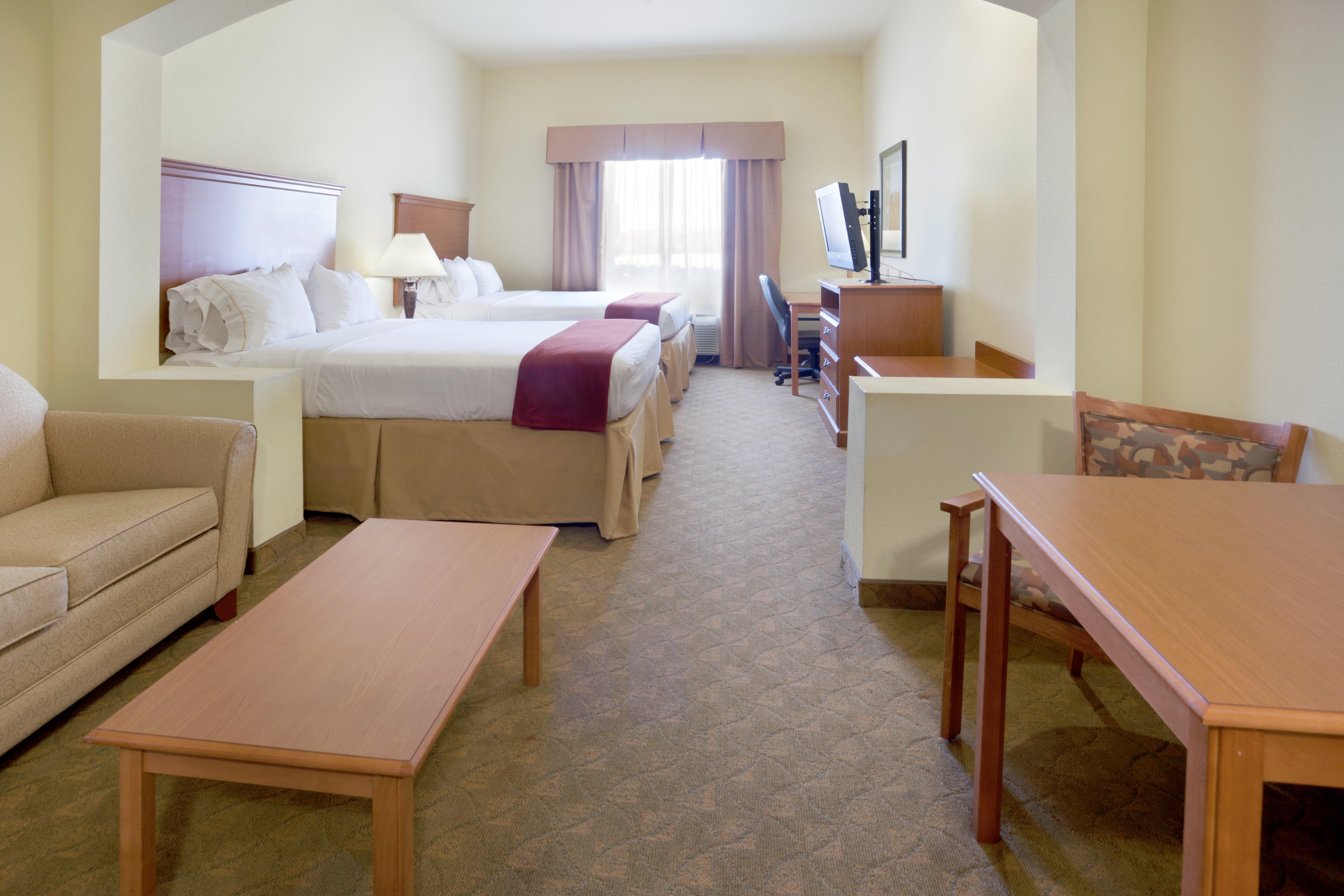 Holiday Inn Express Hotel & Suites Zapata By Ihg Exterior photo